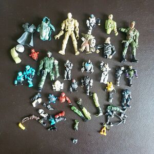 Mixed Action Figure Parts Lot Halo Mega Blocks Star Wars Military Customizer Toy